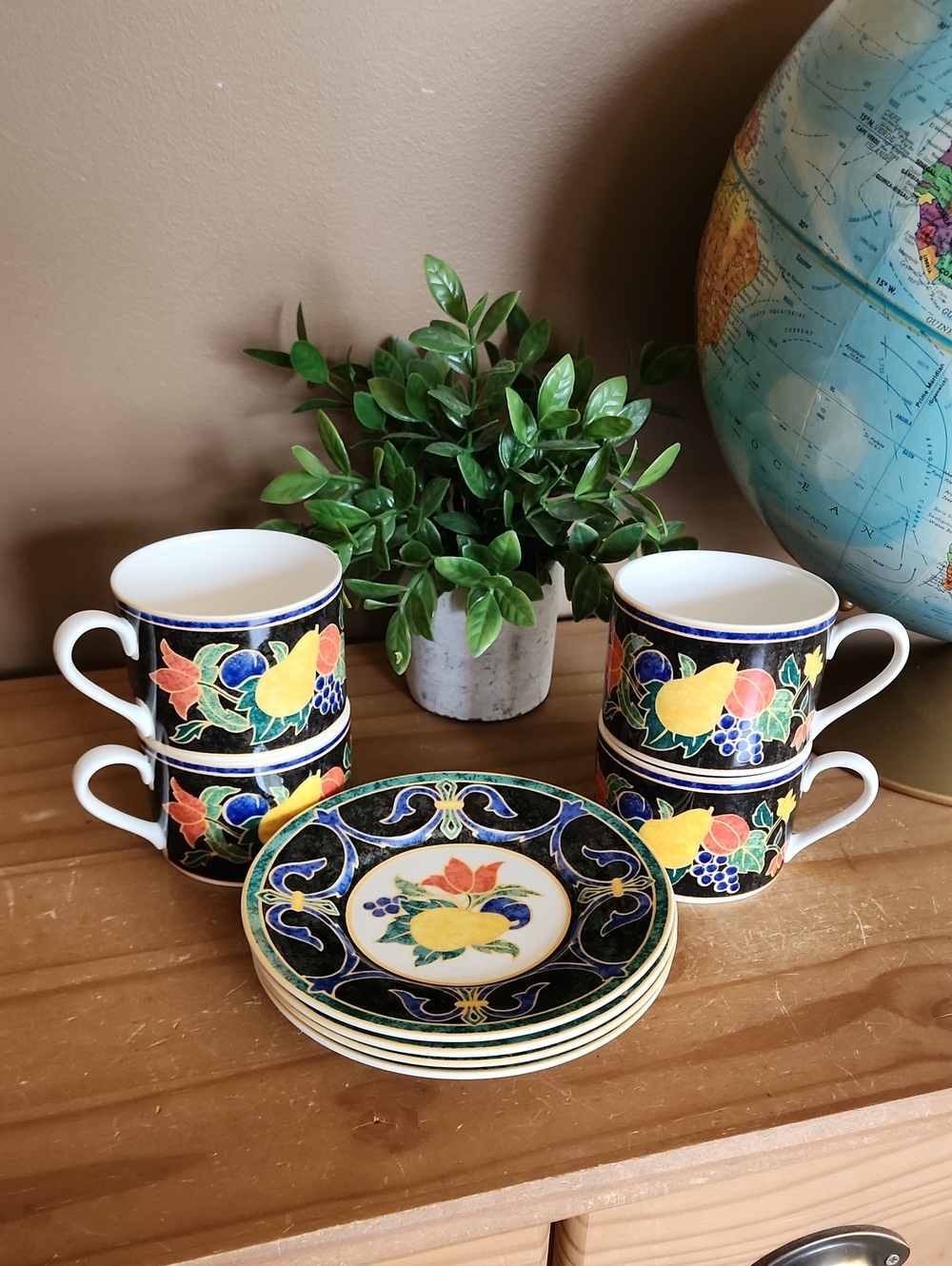 4 Victoria & Beale NAPOLI Colorful Fruit Tea Cup and Saucer Set